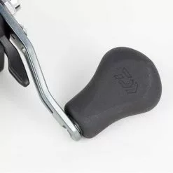 Daiwa Tatula HD 200HSL -Angelruten Verkaufsladen daiwa tatula type hd 200hsl handle knob 1280x1280